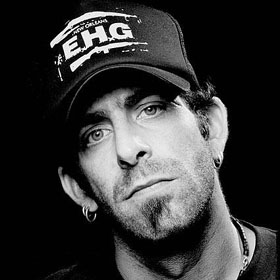 Randy Blythe: hivatalosan is halált okozó testi sértés a vád