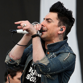 Egy éves kislányt bántalmazhatott szexuálisan a Lostprophets frontembere