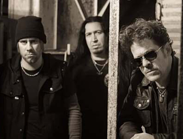 Fellebbent a fátyol: íme Jason Newsted új zenésztársai!