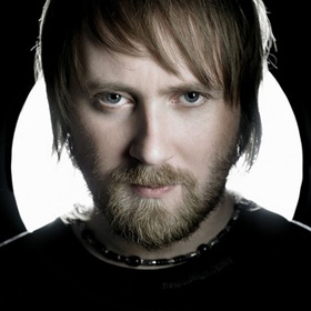 Phil Collins fiának progresszív rock csapata is jön a Hajóra a Spock's Bearddel