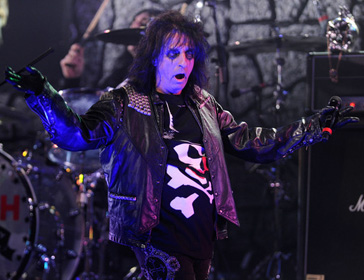 Alice Cooper a részeg időszakban tartaná új feldolgozáslemezét