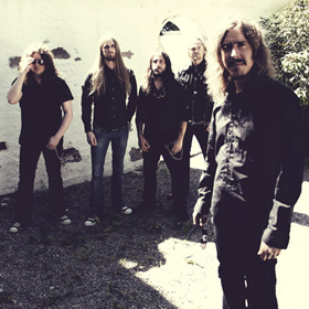 „A Metallica nem büszke az új dalokra, vagy csak a rajongóknak akar kedvezni”
