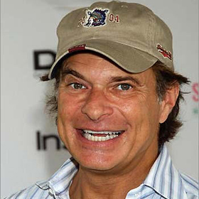 Nem él meleg párkapcsolatban David Lee Roth