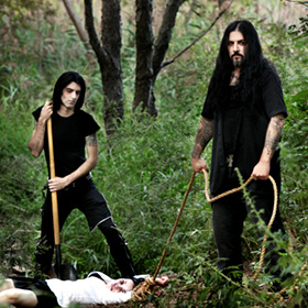 A Pale Horse Named Death: több zongora, harmónia és gitárszóló