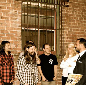 Hetfield, Flynn és a norvég hercegi pár is megnézte Friscóban a Kvelertak koncertjét