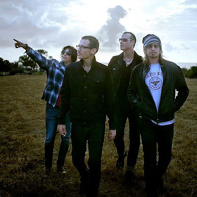 További dalokat és turnékat tervez Chester és a Stone Temple Pilots