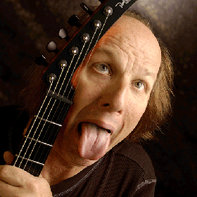 Adrian Belew is visszaadta a munkakönyvét Trent Reznornak