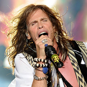 Elektronikus hatásokkal teli, bizarr szólóalbumot készít Steven Tyler