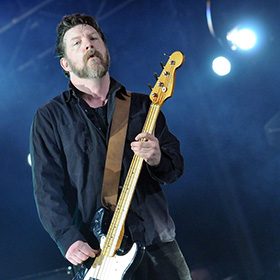 Szólólemezzel jelentkezik a Soundgarden különc basszere
