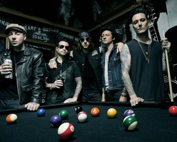 Itt a meglepőnek ígért új A7X album borítója, tracklistája és első kislemezdala