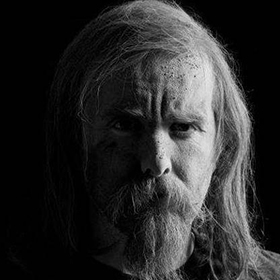 Szabadon engedték Varg Vikernest