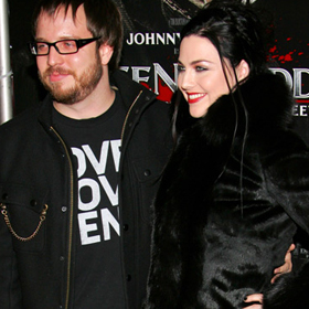 Gyermeket vár Amy Lee