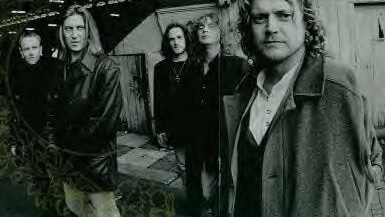 Legmegosztóbb albumával fut neki újra a Def Leppard