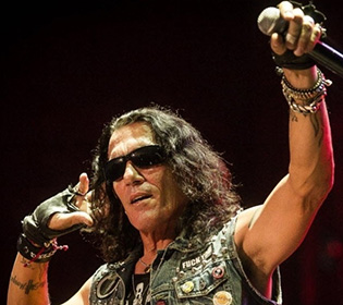 Kilépése ellenére Stephen Pearcy énekel majd a Ratt következő albumán