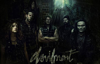 Ősszel valami mást mutat meg Dani Filth