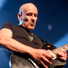 Ismét kezelésekre szorul Vivian Campbell