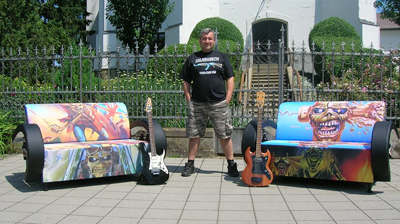 Nézd meg, milyen bútorokat kap Budapesten az Iron Maiden!