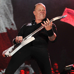 Minden cirkusz ellenére nagy sikert aratott a Glastonbury Fesztiválon a Metallica