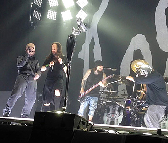 Közösen játszott Beastie Boyst a Slipknot és a Korn