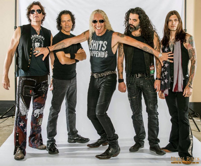 Évtizedes kihagyás után ismét új dalokon dolgozik Dee Snider