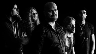 Sorcerer: epikus doom a fordított kereszt árnyékában