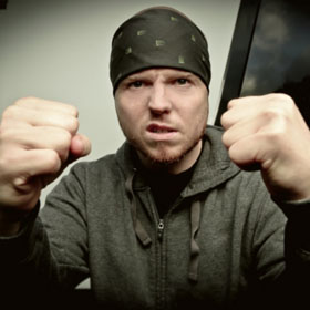 Deadly Business: ismét szólóban nyomja Jamey Jasta