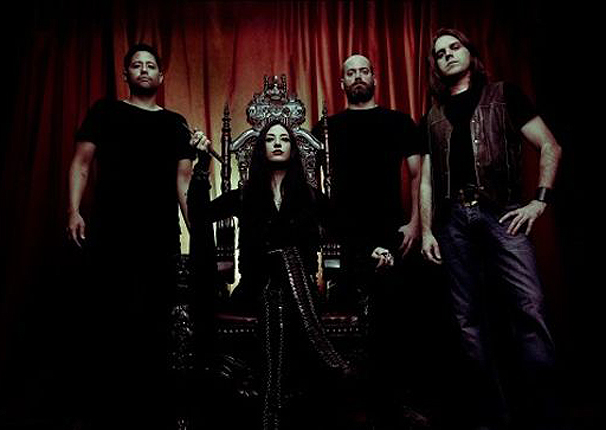 Némileg másféle albumot készít a Blood Ceremony