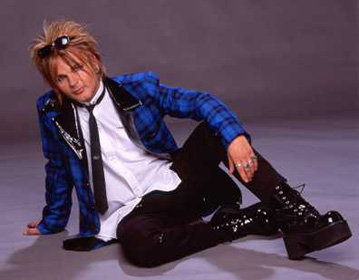 Szájrákkal harcol Rikki Rockett