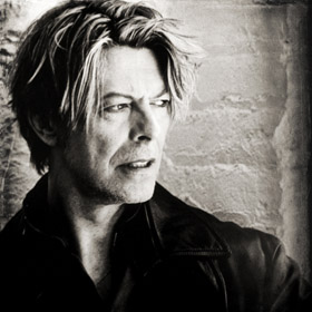 Meghalt David Bowie
