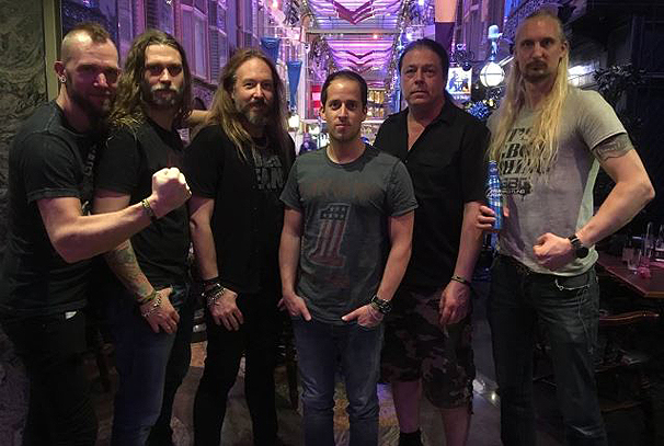Majdnem két évtized után szakított a Nuclear Blasttel a Hammerfall