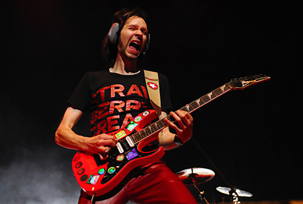 Rombolásra készül Paul Gilbert