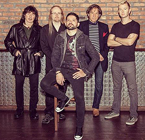 Beperelte Blackmore-t a Frontiers a legutóbbi lemez bukása után