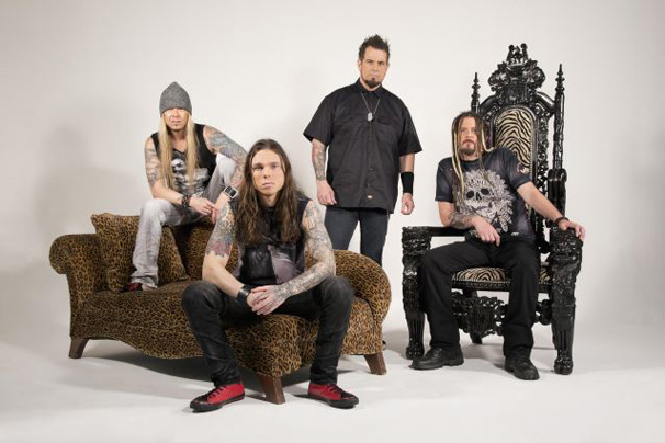 Teljes a Stuck Mojo felállása, itt az első dal a visszatérő albumról