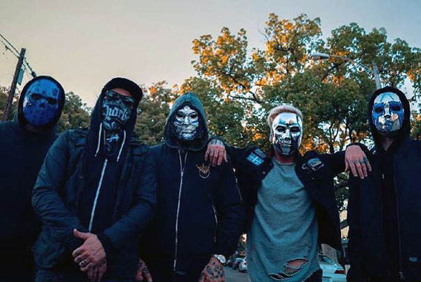 Dupla koncert az Akváriumban a Hollywood Undeaddel