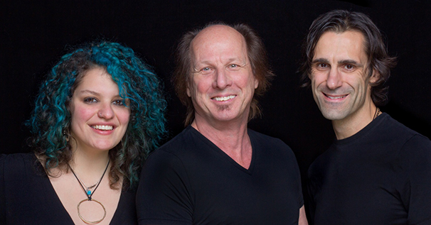 Budapesten koncertezik Adrian Belew