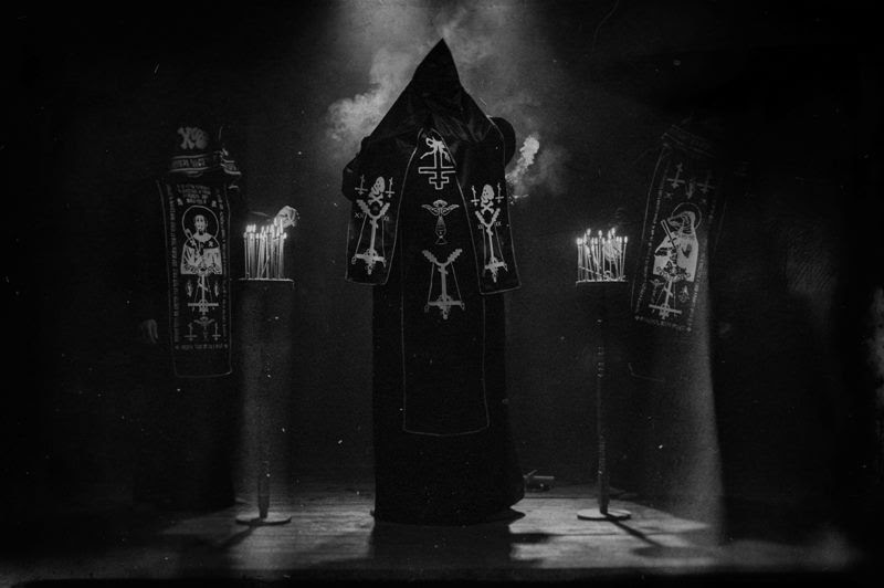 Batushka, Schammasch és Trepaneringsritualen a Hajón