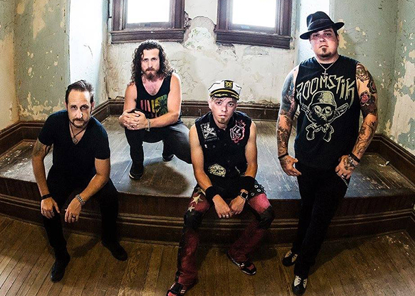 A Trackben is bemutatja a Family Tree albumot a Black Stone Cherry