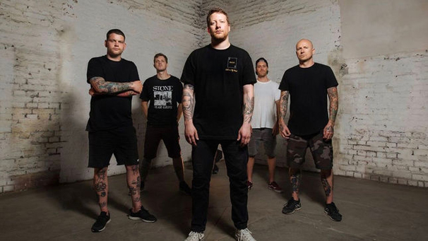 Beds Are Burning: így játszik Midnight Oilt a Comeback Kid