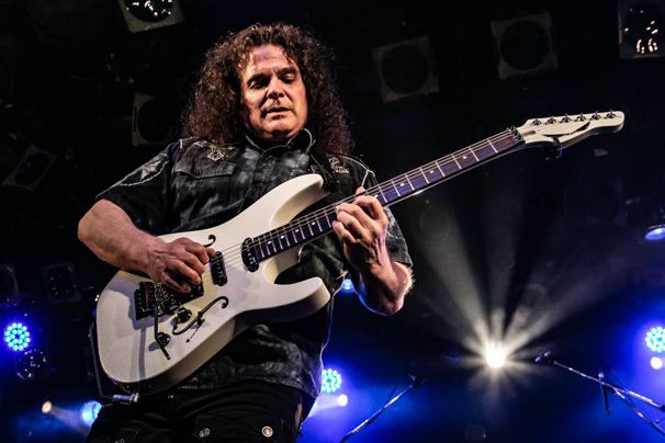 Végre bemutatkozik Budapesten Vinnie Moore