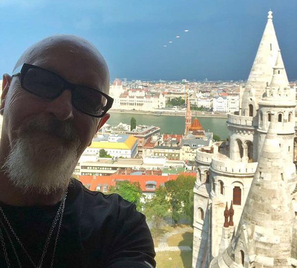 Este Judas Priest az Arénában, nézd meg a No Surrender klipjét!