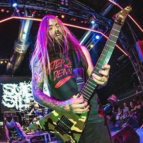 Mark Heymlun nélkül turnézik a Suicide Silence
