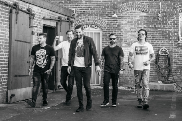Avenged Sevenfold: Kanye West-, dzsessz- és soulhatások nagyzenekarral az új albumon