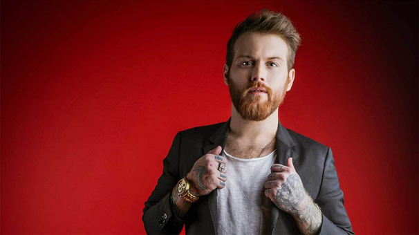 Új szólódalt mutatott be az Asking Alexandria frontembere