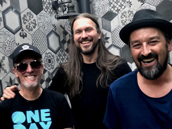 Ólom felhők: a második szám a Storm The Studio zenekar első albumáról