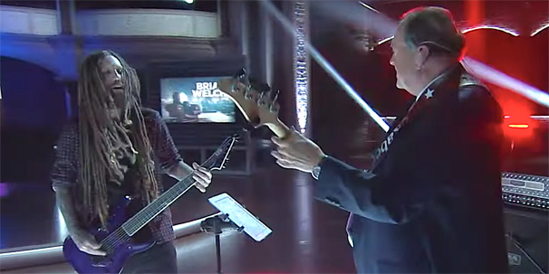 Arkansas volt republikánus kormányzójával nyomta a Blindot Brian „Head” Welch
