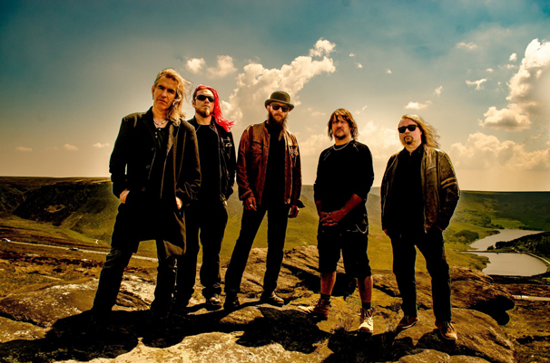 Hallgasd végig az októberben Budapesten koncertező New Model Army új albumát!