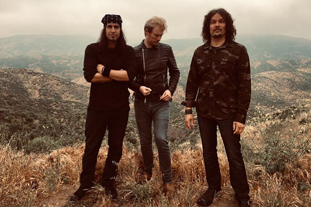 Black River Rising: a második dal Brian Tichy Silverthorne-jától