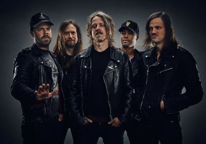 Jövő héten érkezik az új Bombus, meghallgatható az In The Shadows című dal