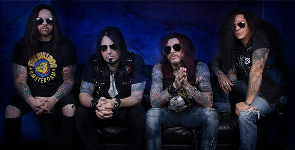 Sweat: új dal a Kickin’ Valentina decemberi EP-jéről