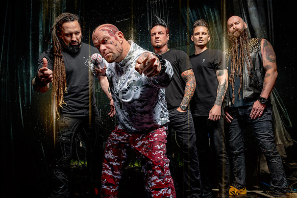 Jason Hook nélkül jön Budapestre a Five Finger Death Punch